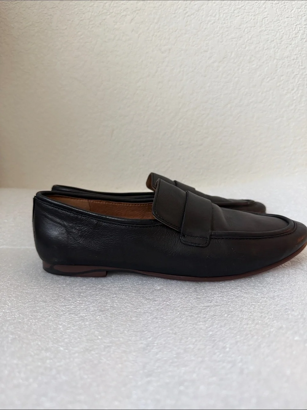 Madewell Black Leather Lacy Loafers      Size 6 1/2
